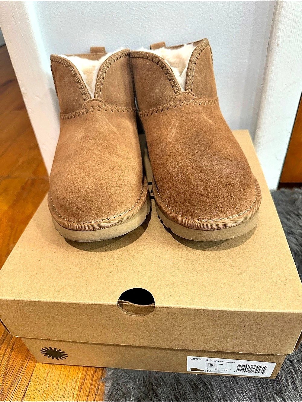 UGG Classic Ultra Mini Elaria chestnuts Shearling-Lined Ankle Boots